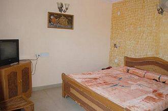 Hotel Manoj, Satara 2